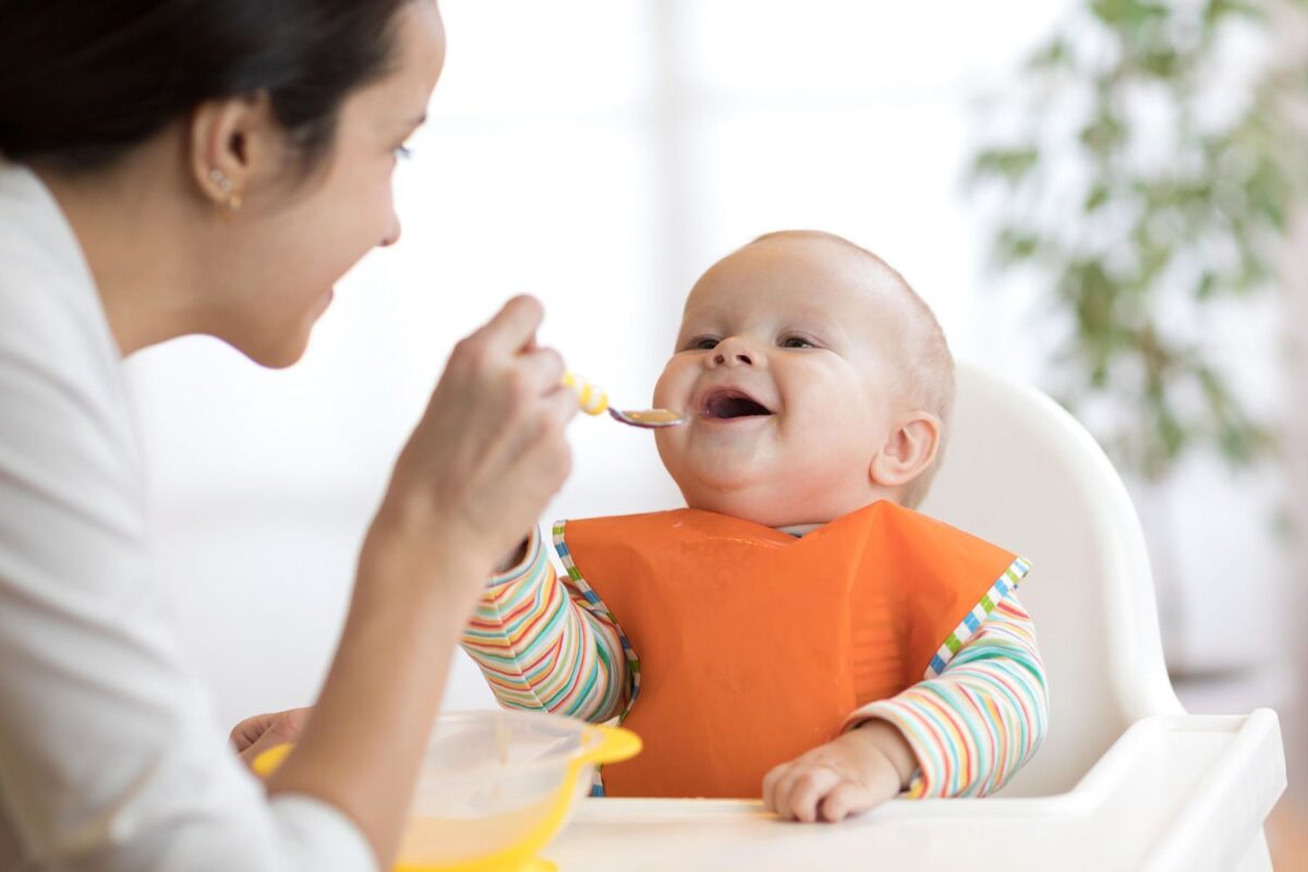 quando o bebê começa a se alimentar pelo cordão umbilical